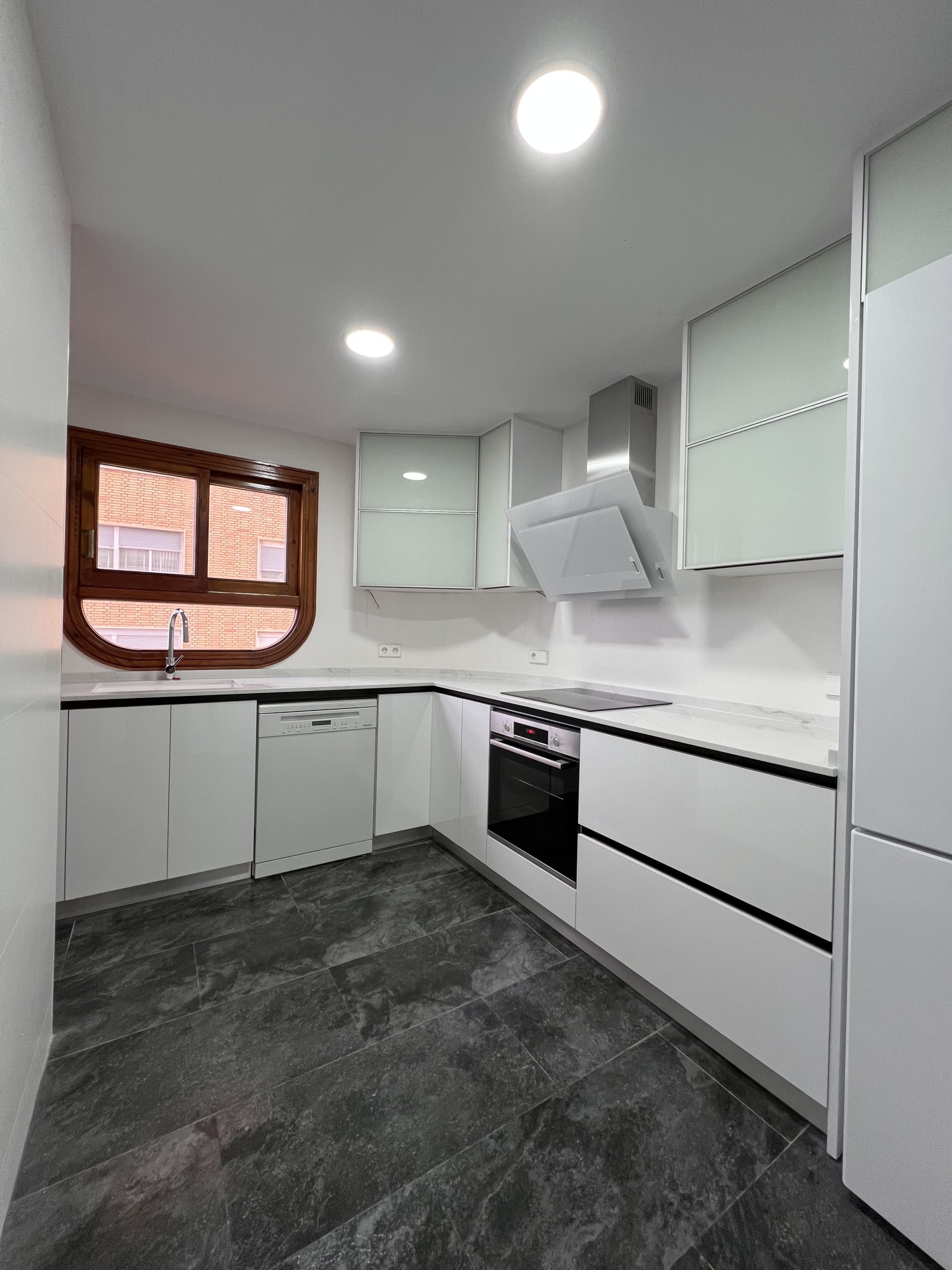 80D27E5E-FF8D-4287-A273-72FB6B1458D8